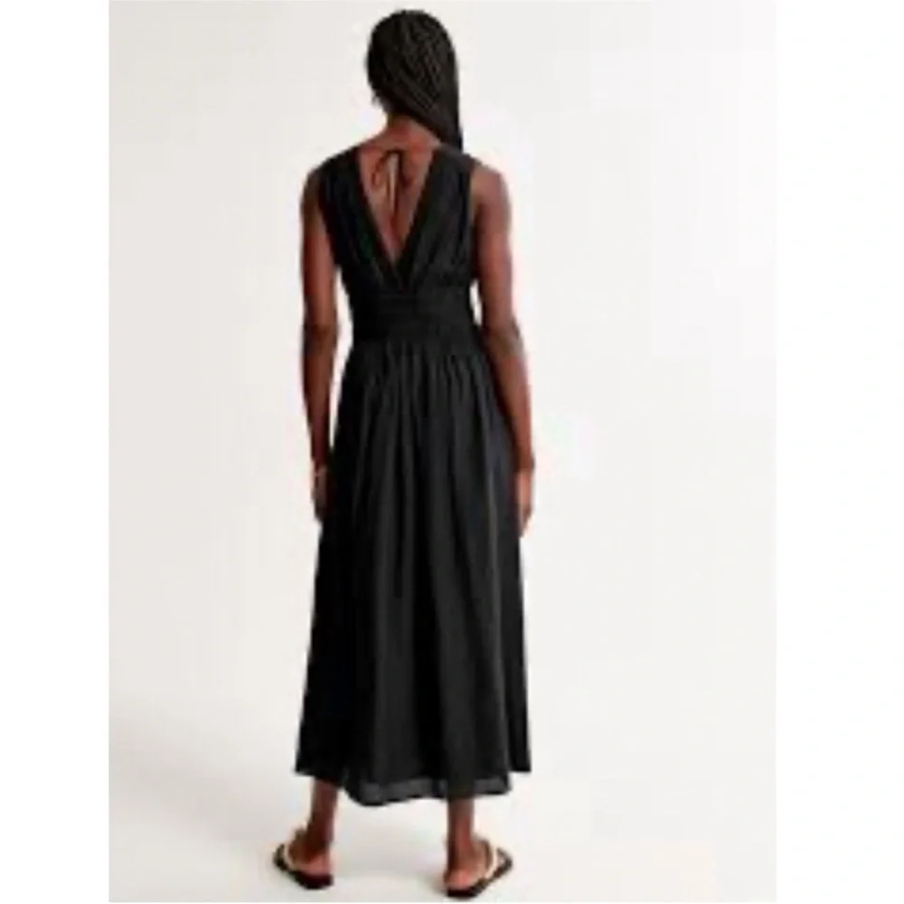 Abercrombie & Fitch Woven Plunge V-Neck Sleeveless Tiered Maxi Dress Black Small